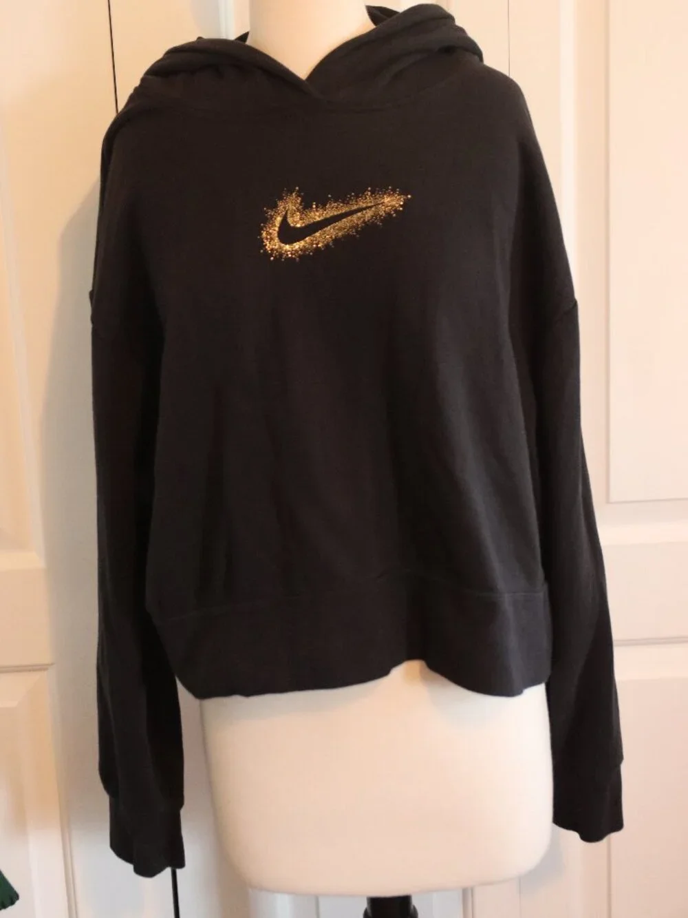 Nike Sportswear Club Fleece Crop Hoodie Gold Glitter Swoosh Logo Black Sz 1X